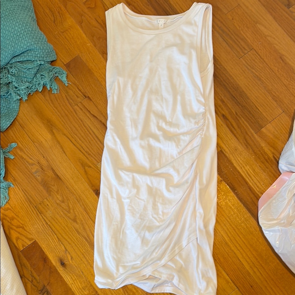 Elegant White Sleeveless Dress Never Worn